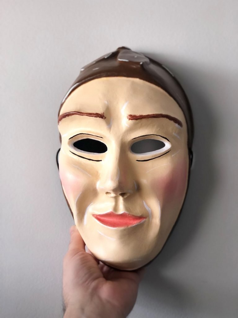 Máscara teatral feita para o ator Artur Volpi, a partir do espetáculo O Convescote.